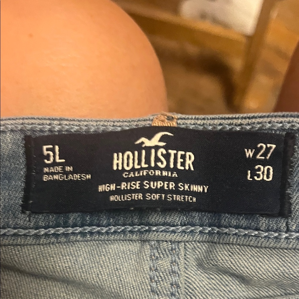Hollister Light Blue Women's Jeans - Picture 5 of 6